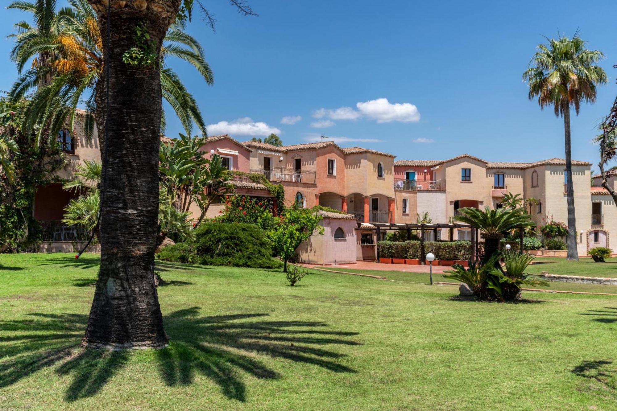 Aparthotel Baia Delle Palme